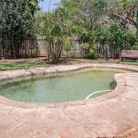 Hippo Water Front Lodge Mbombela Buitenkant foto