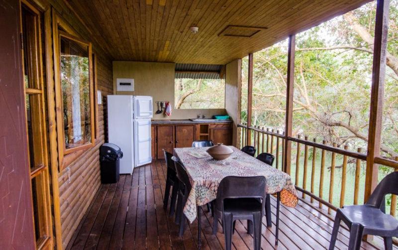 Hippo Water Front Lodge Mbombela Buitenkant foto