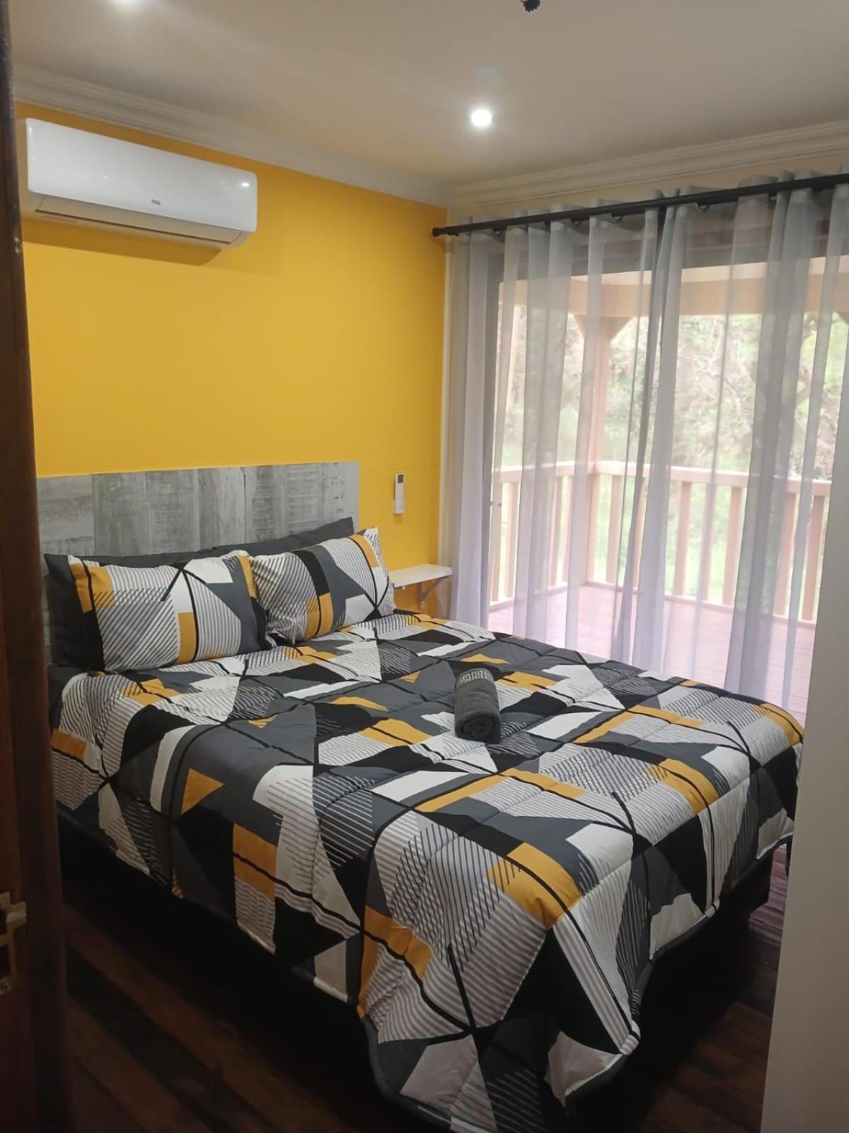 Hippo Water Front Lodge Mbombela Buitenkant foto