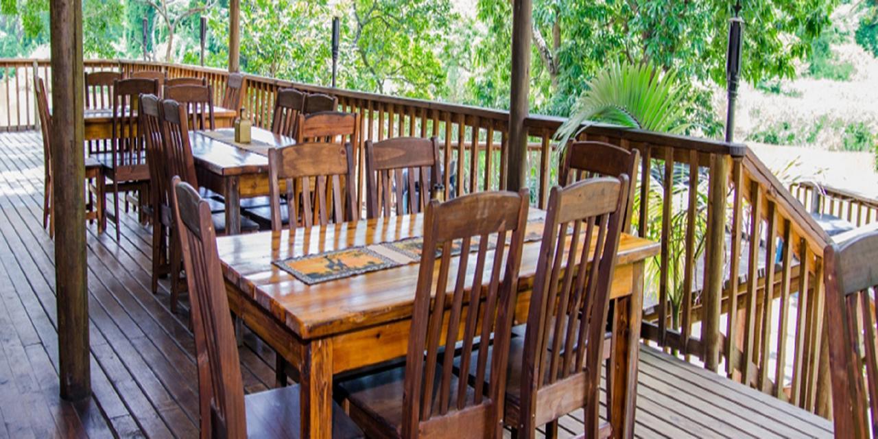 Hippo Water Front Lodge Mbombela Buitenkant foto
